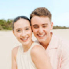 Jasmin and James logo