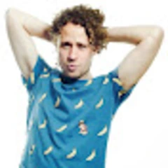 Luisito Comunica logo